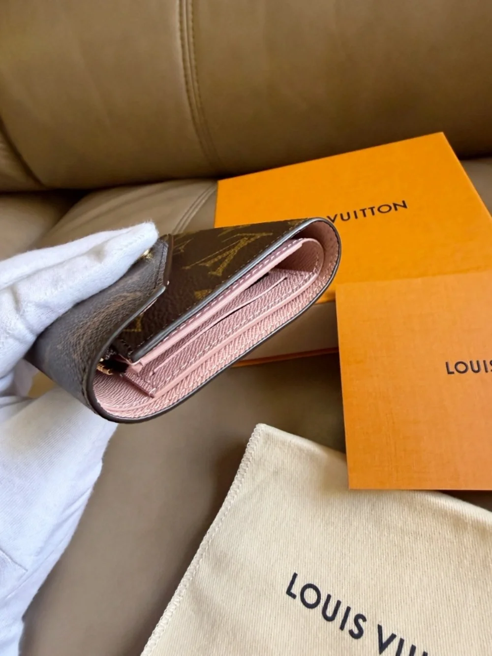 Louis Vuitton Victorine Wallet monogram Rose Ballerine
